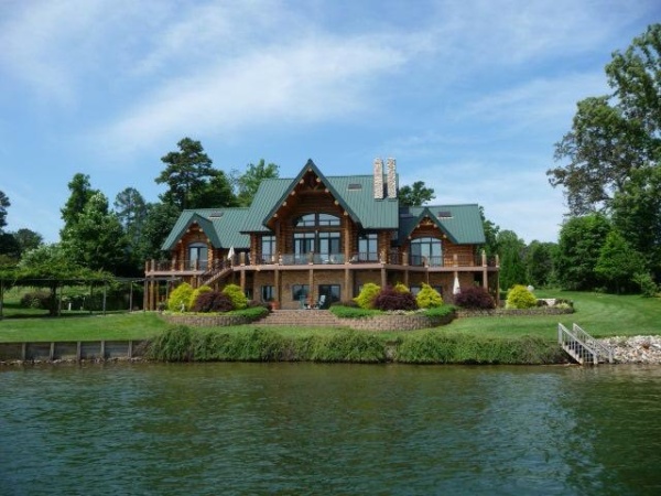 log-cabin-on-lake
